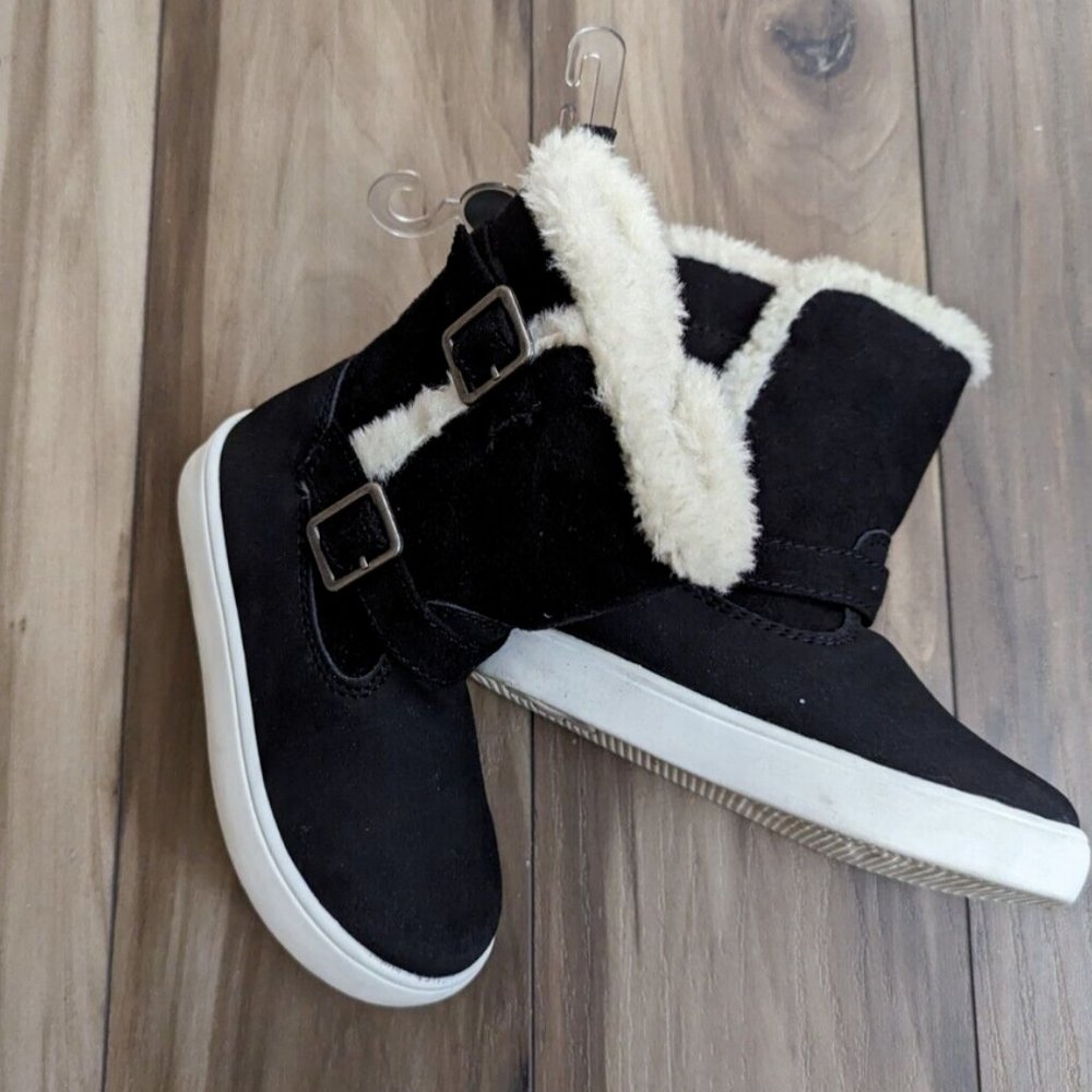 Carter's Toddler Girls Kids Sneaker Boot Winter Faux Suede/Fur Buckle Bl…